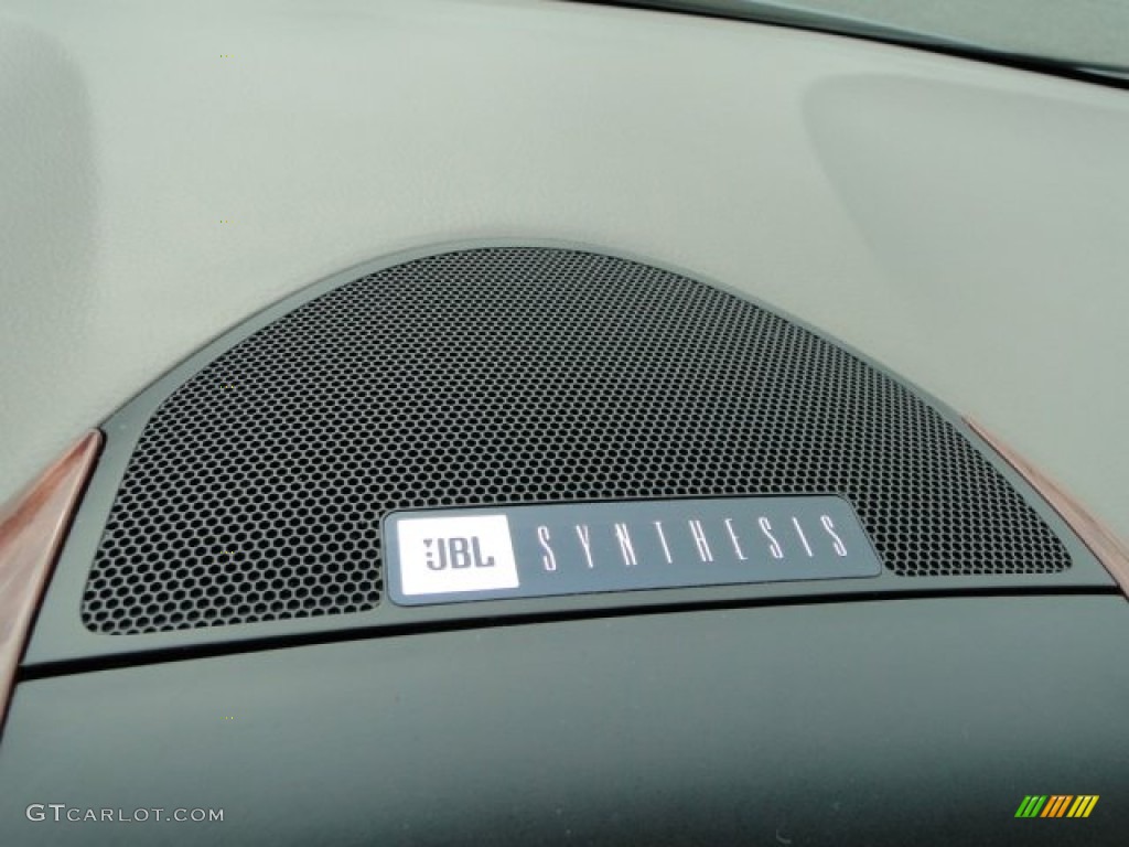 2004 Toyota Sienna XLE Limited Audio System Photos