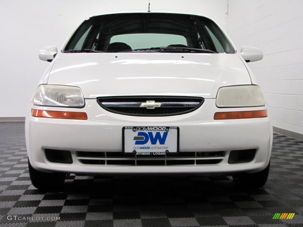 2004 Aveo Sedan - Summit White / Gray photo #2