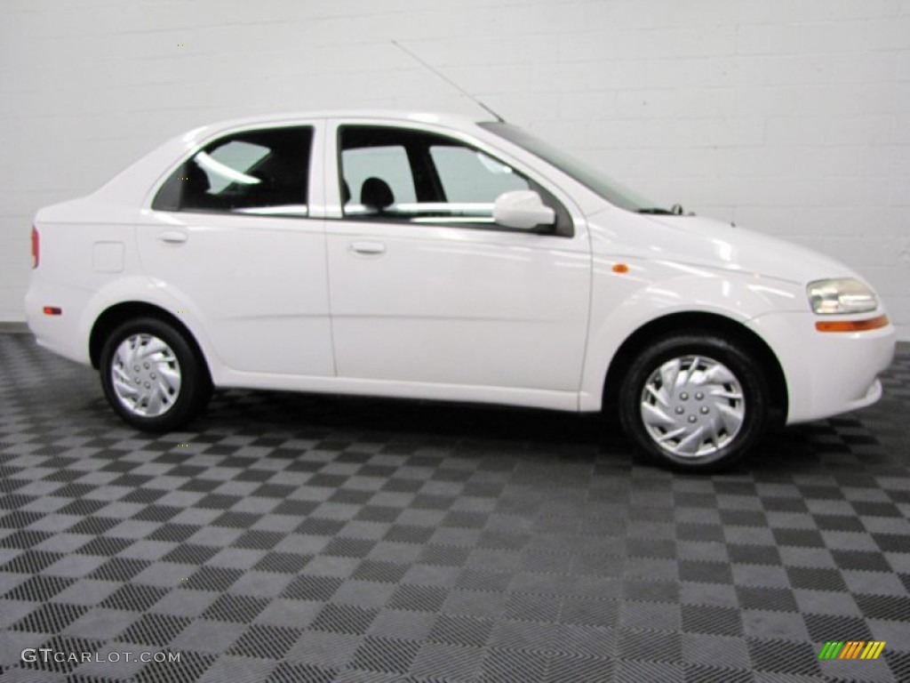 2004 Aveo Sedan - Summit White / Gray photo #4