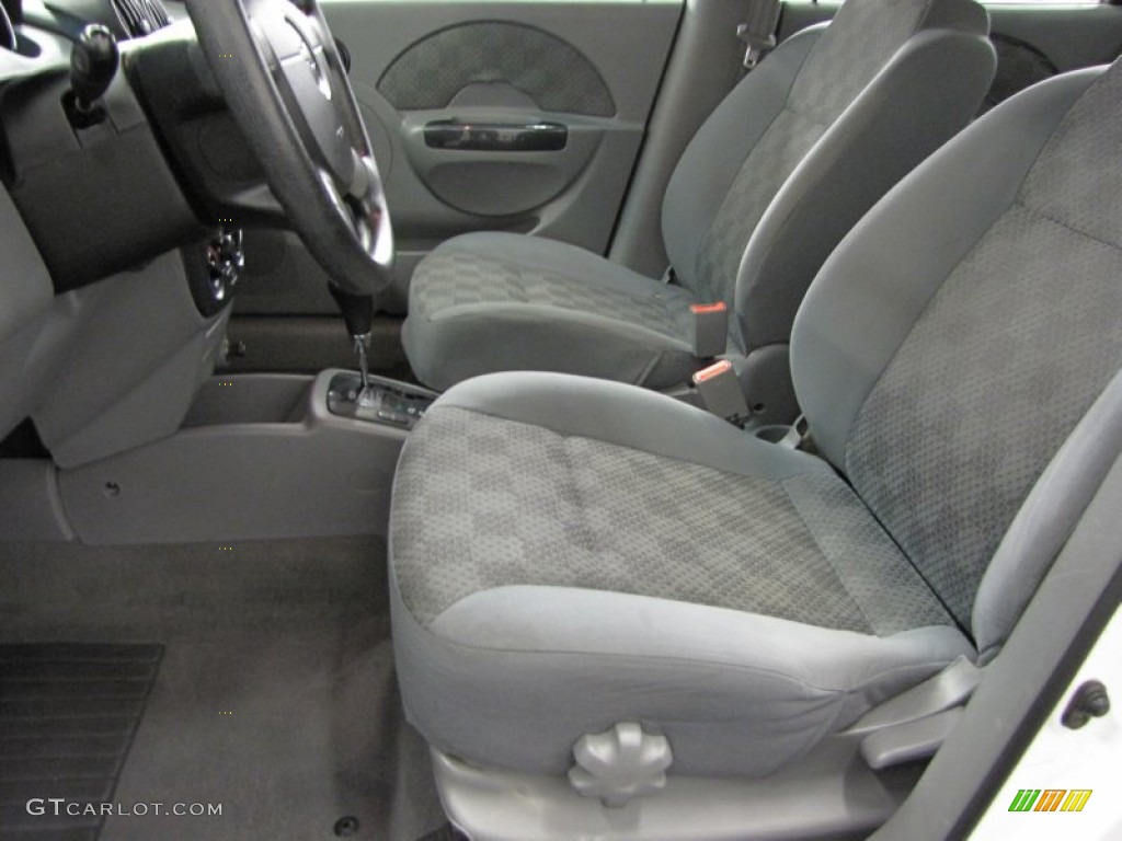 2004 Aveo Sedan - Summit White / Gray photo #6