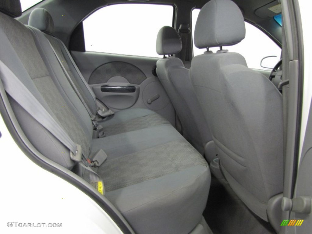 2004 Aveo Sedan - Summit White / Gray photo #8