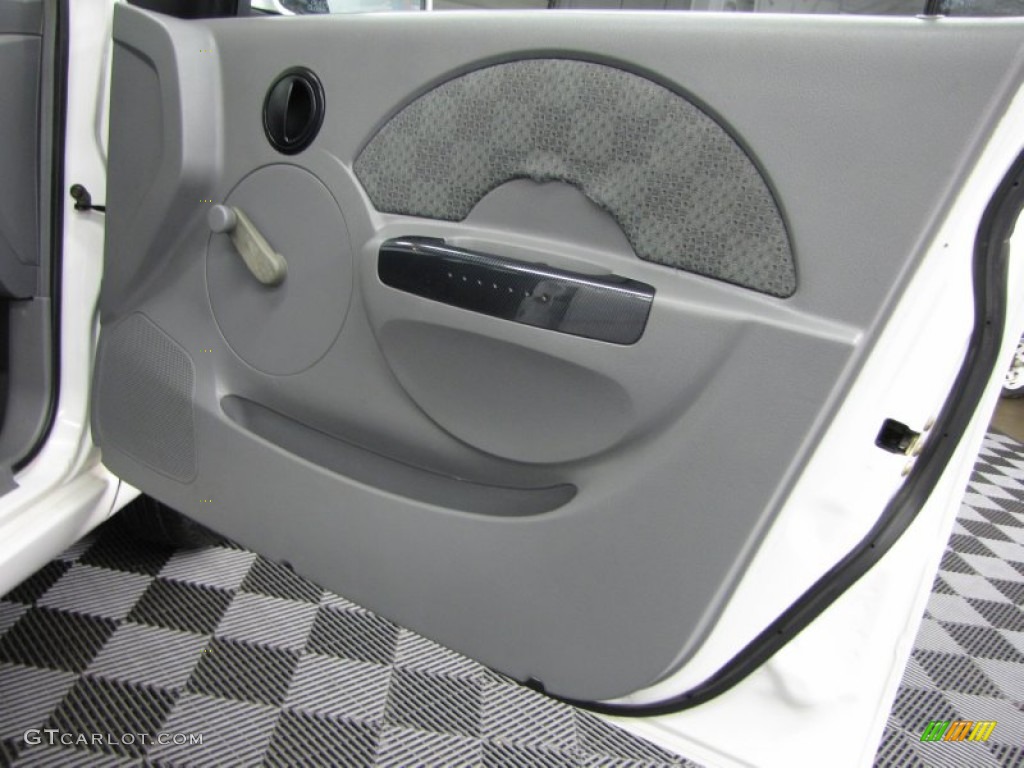 2004 Aveo Sedan - Summit White / Gray photo #13