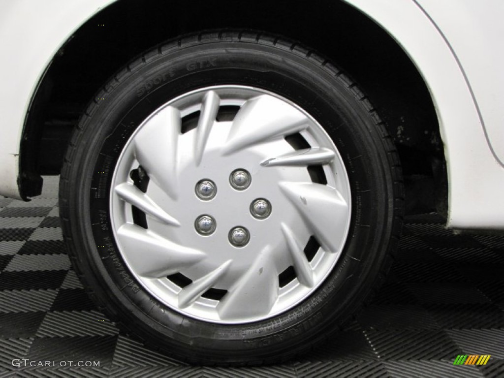 2004 Aveo Sedan - Summit White / Gray photo #23