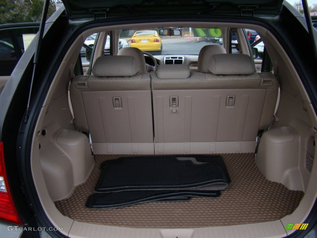 2007 Kia Sportage LX V6 Trunk Photos