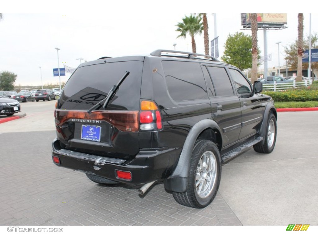 2003 Montero Sport LS - Solano Black Pearl / Tan photo #7