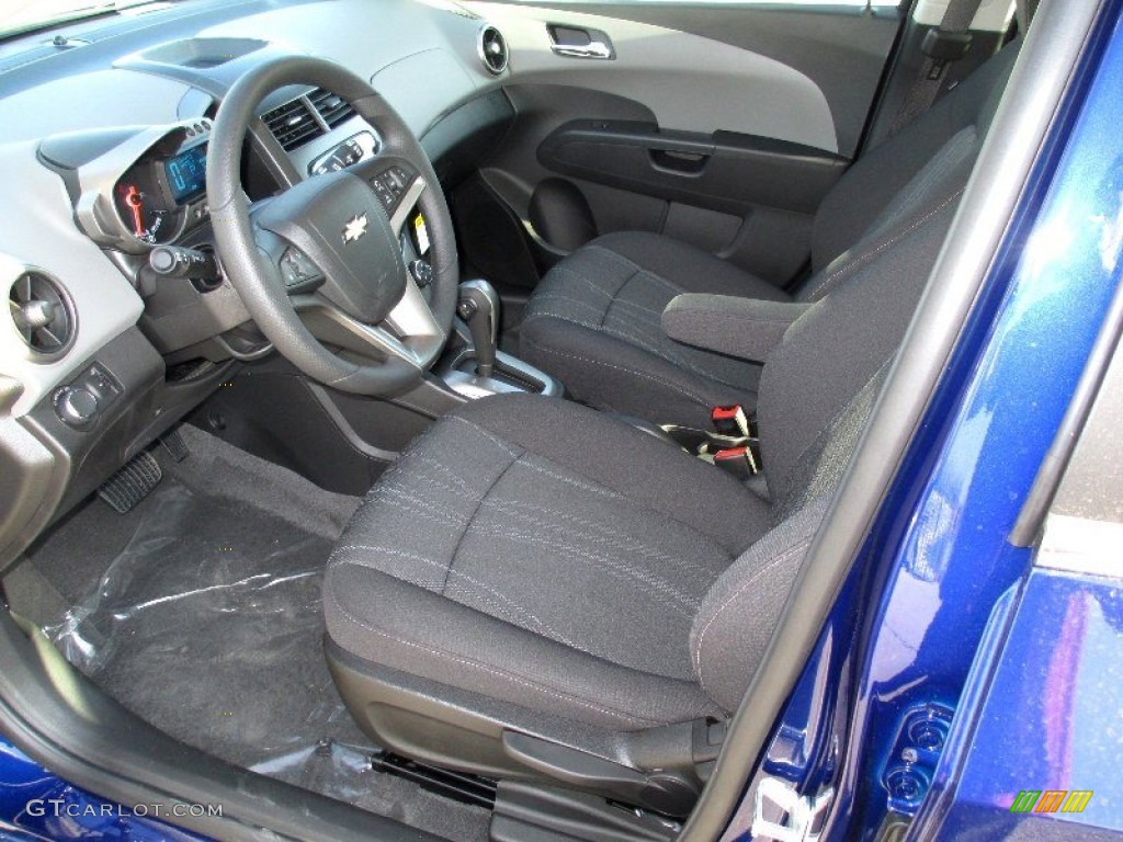 Jet Black/Dark Titanium Interior 2013 Chevrolet Sonic LT Hatch Photo #74422574