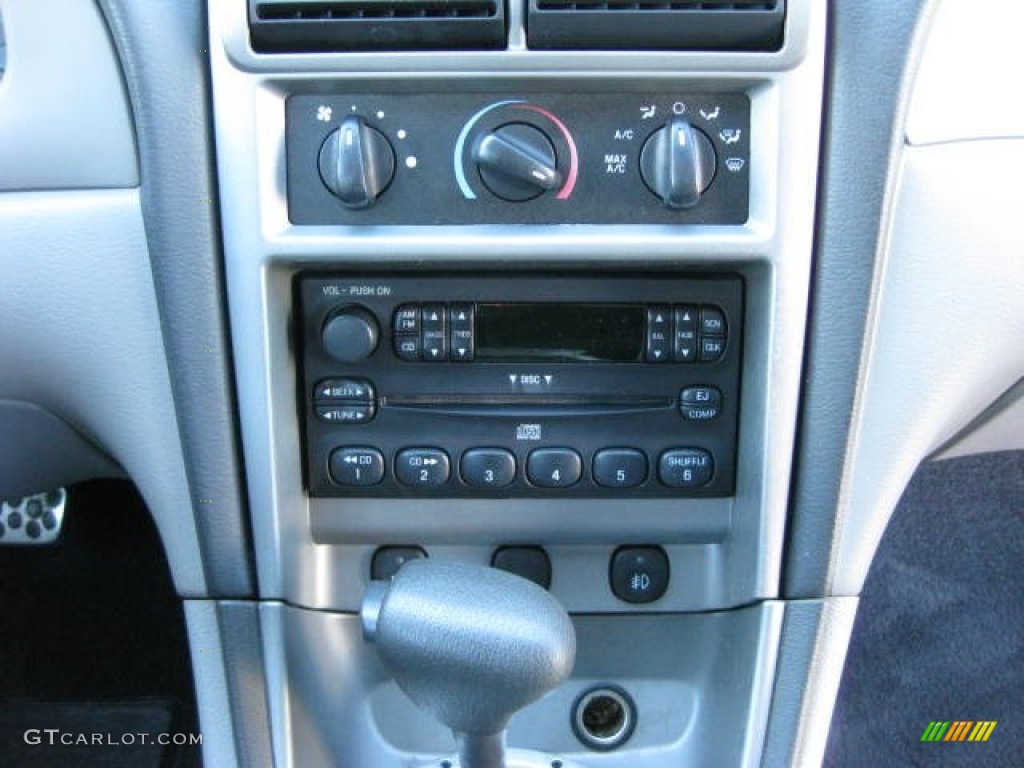 2004 Ford Mustang GT Coupe Controls Photo #74422609