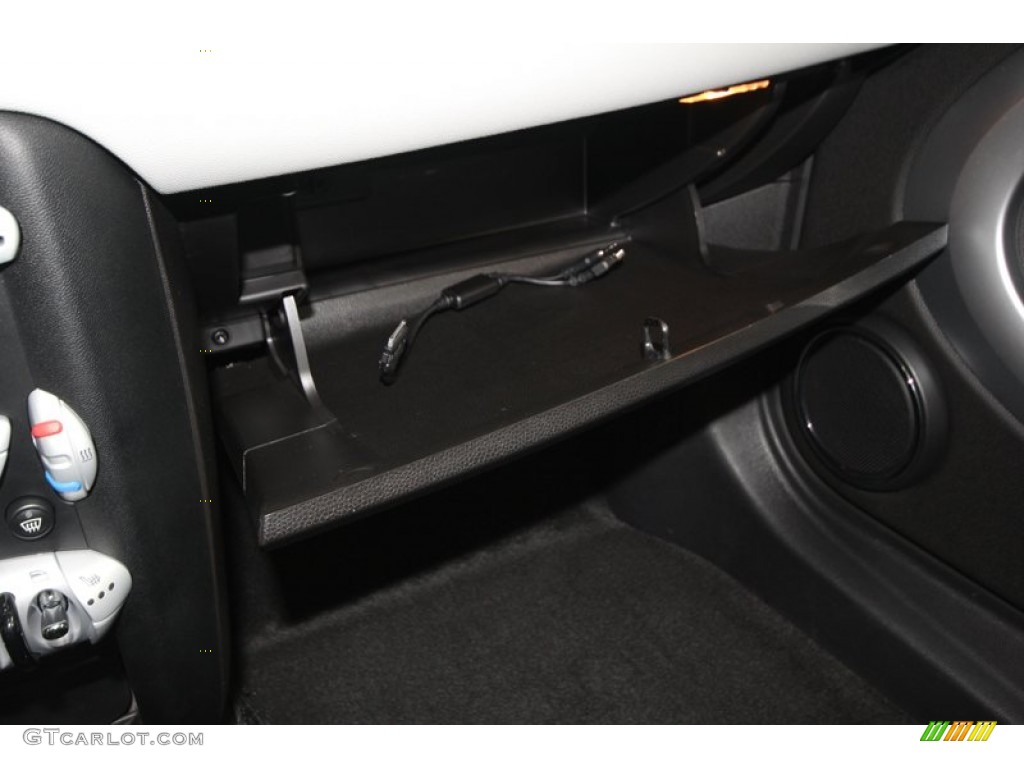2010 Cooper S Camden 50th Anniversary Hardtop - White Silver Metallic / Punch Carbon Black Leather photo #17
