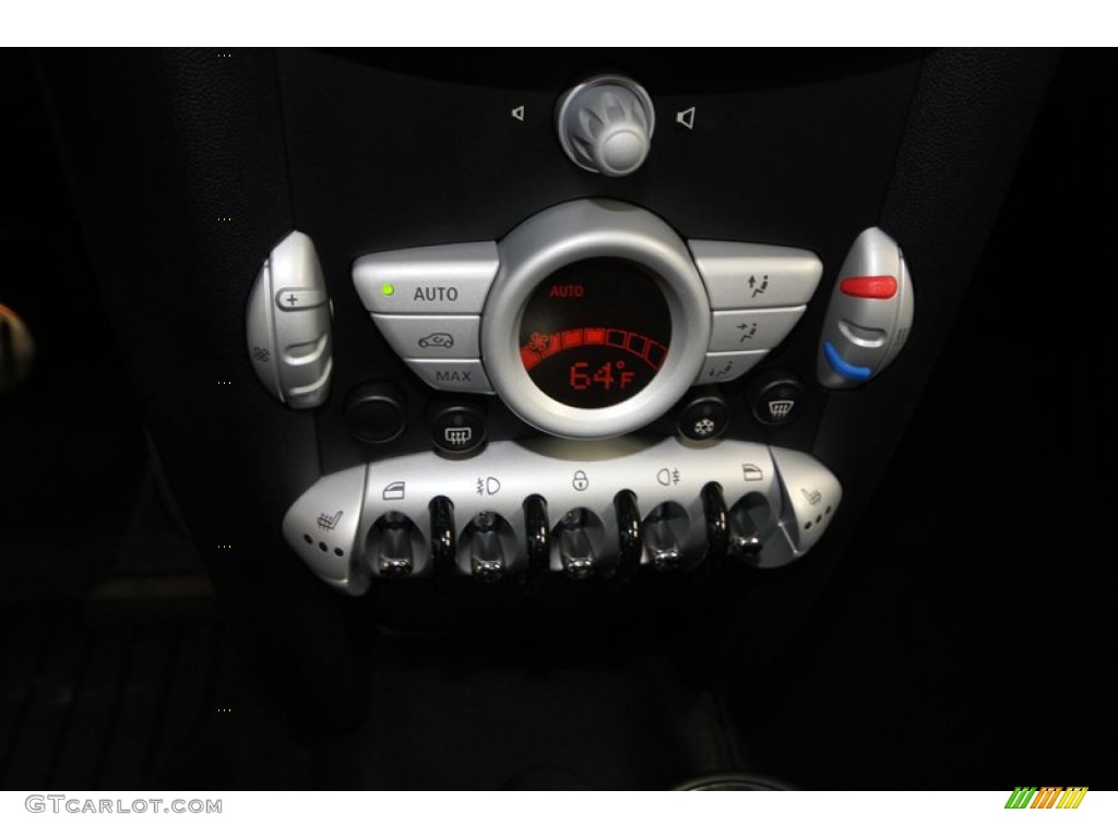 2010 Mini Cooper S Camden 50th Anniversary Hardtop Controls Photo #74426929