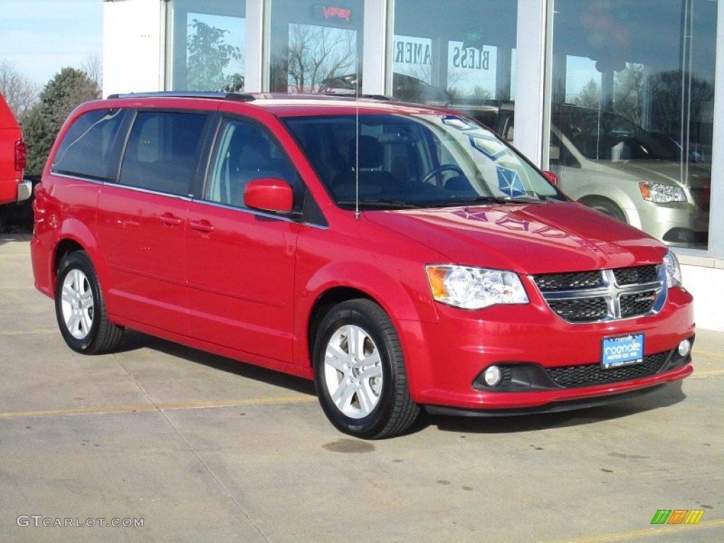 2012 Grand Caravan Crew - Redline 2 Pearl Coat / Black/Light Graystone photo #14