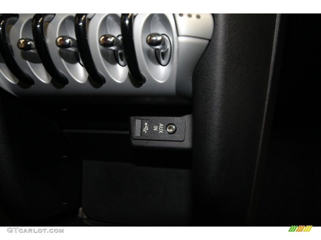2010 Cooper S Camden 50th Anniversary Hardtop - White Silver Metallic / Punch Carbon Black Leather photo #21