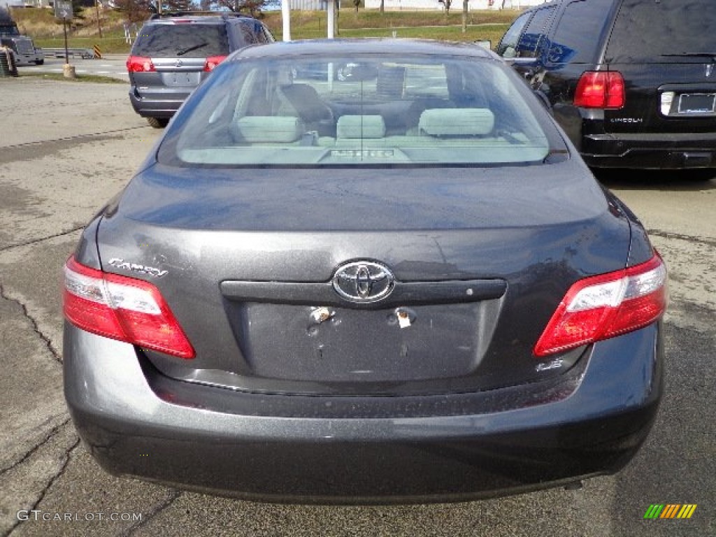 2009 Camry SE - Magnetic Gray Metallic / Ash photo #3