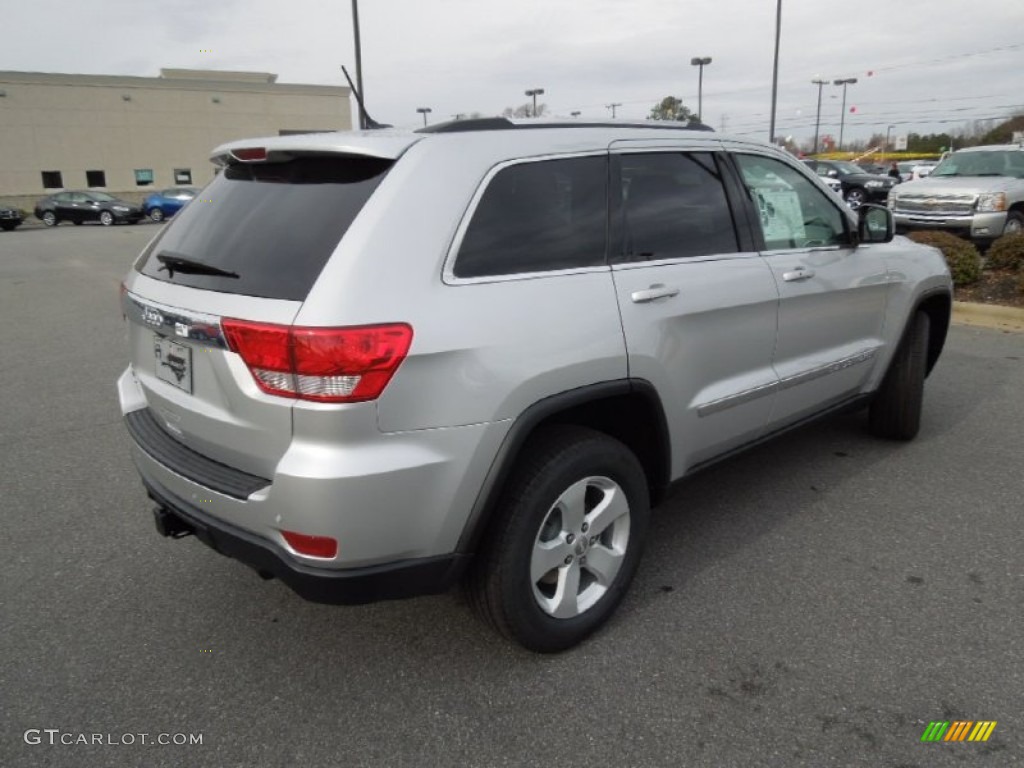 2013 Grand Cherokee Laredo 4x4 - Bright Silver Metallic / Dark Graystone/Medium Graystone photo #5