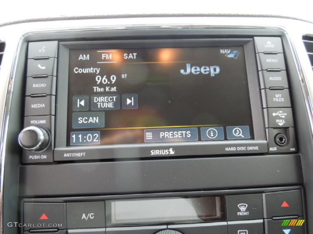 2013 Grand Cherokee Laredo 4x4 - Bright Silver Metallic / Dark Graystone/Medium Graystone photo #11