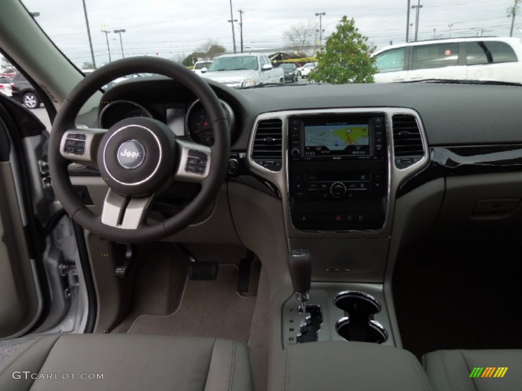 2013 Grand Cherokee Laredo 4x4 - Bright Silver Metallic / Dark Graystone/Medium Graystone photo #17