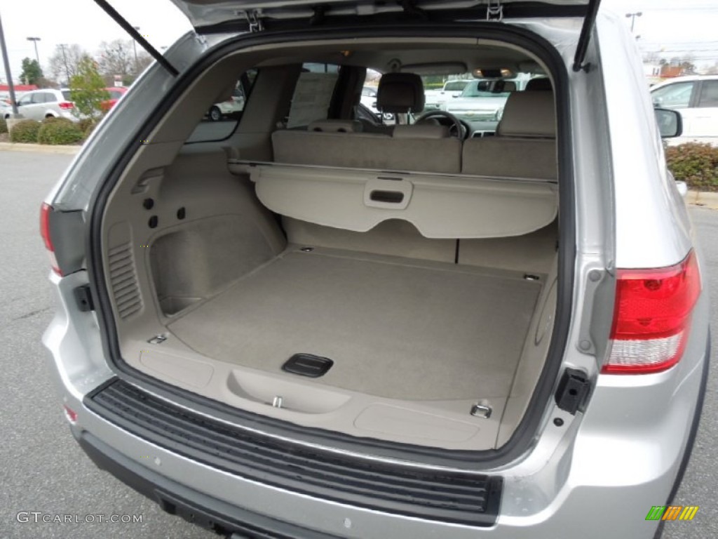 2013 Grand Cherokee Laredo 4x4 - Bright Silver Metallic / Dark Graystone/Medium Graystone photo #18
