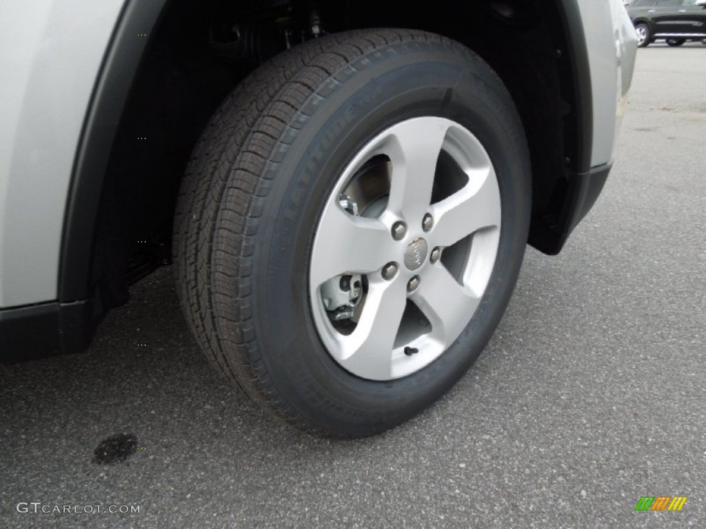 2013 Grand Cherokee Laredo 4x4 - Bright Silver Metallic / Dark Graystone/Medium Graystone photo #23