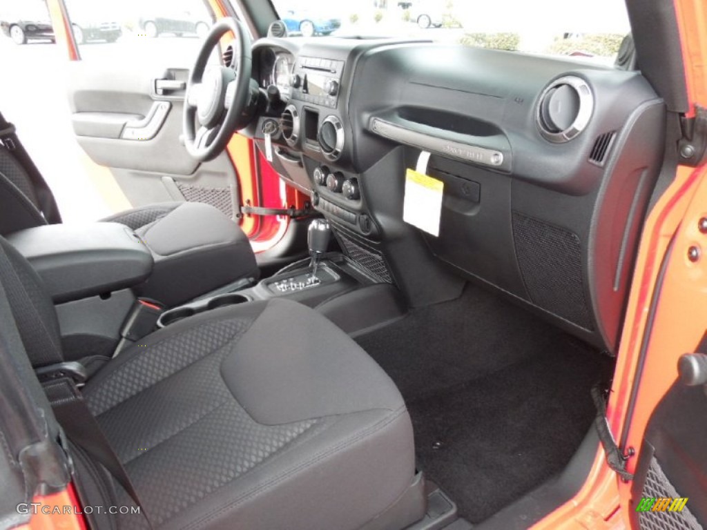 2013 Wrangler Sport 4x4 - Rock Lobster Red / Black photo #17