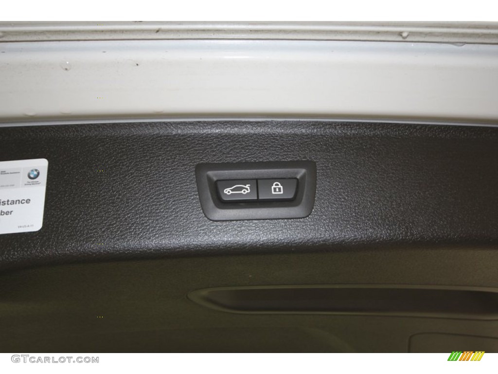 2012 X3 xDrive 35i - Alpine White / Black photo #36