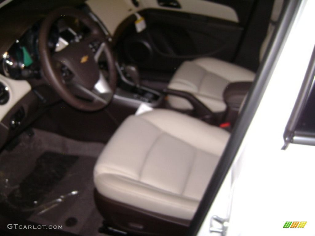 2013 Cruze LT/RS - Summit White / Cocoa/Light Neutral photo #2