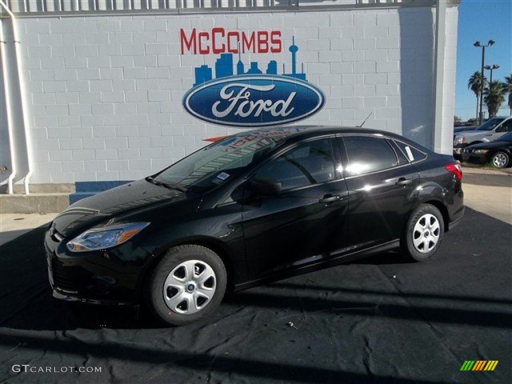 2013 Focus S Sedan - Tuxedo Black / Charcoal Black photo #2