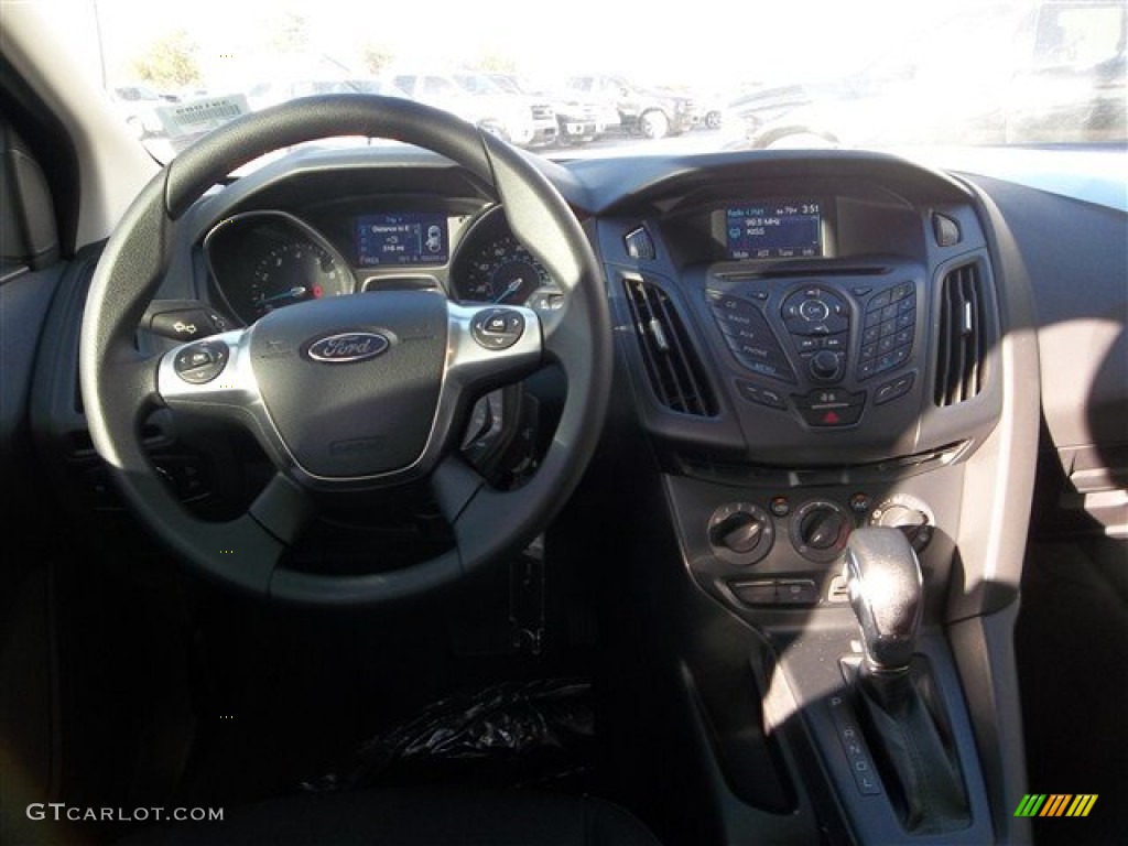 2013 Focus S Sedan - Tuxedo Black / Charcoal Black photo #15