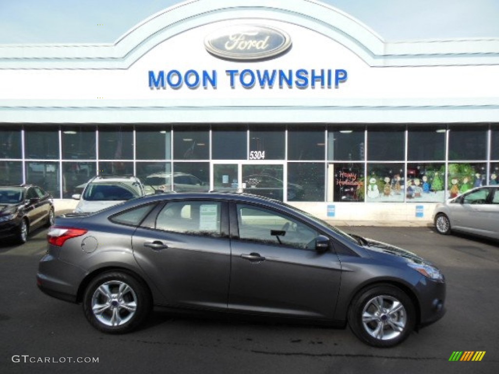 2013 Focus SE Sedan - Sterling Gray / Charcoal Black photo #1