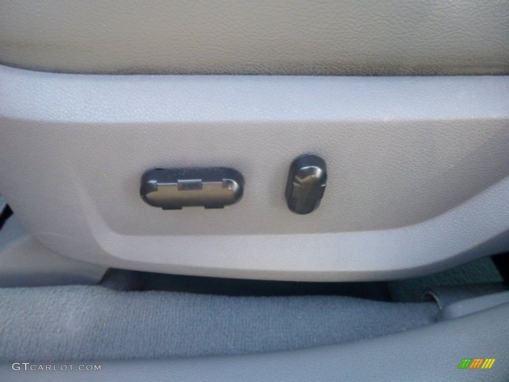 2005 Montego Premier - Light Tundra Metallic / Shale photo #16