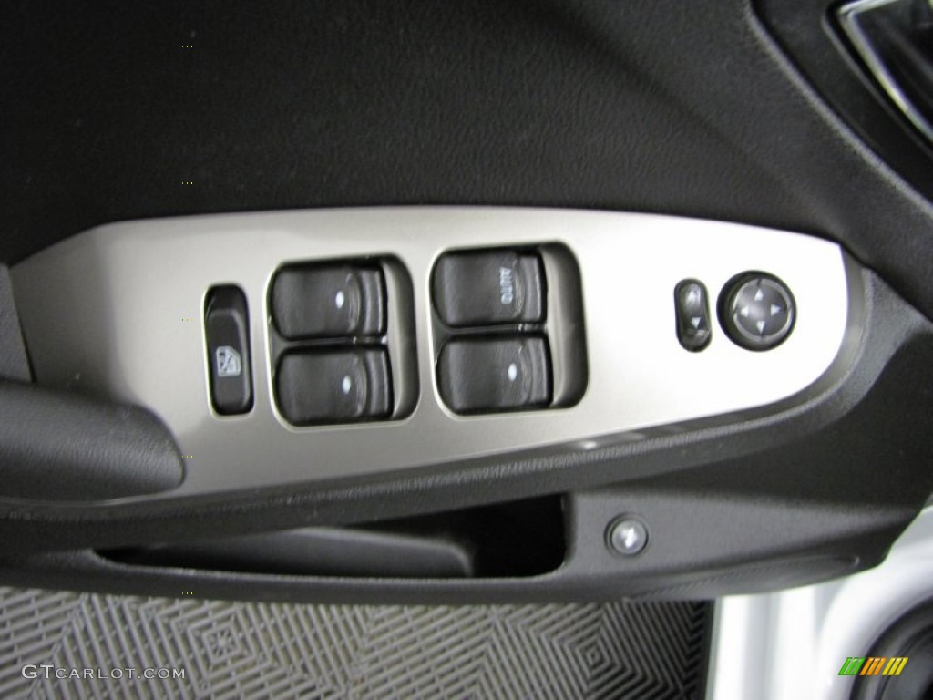 2009 Pontiac G6 Sedan Controls Photo #74439910