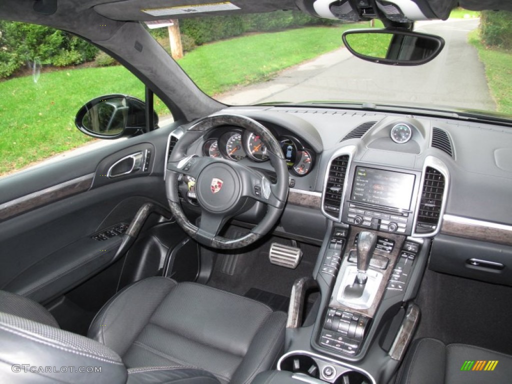 2011 Porsche Cayenne Turbo Black Dashboard Photo #74443364