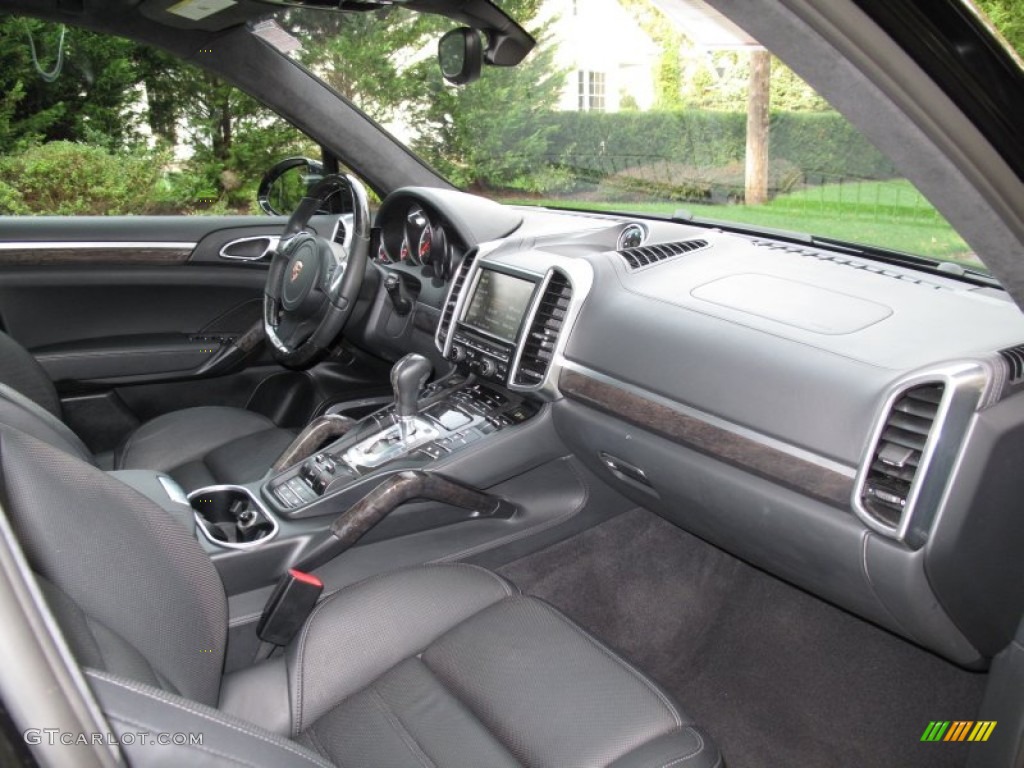 2011 Cayenne Turbo - Jet Black Metallic / Black photo #18