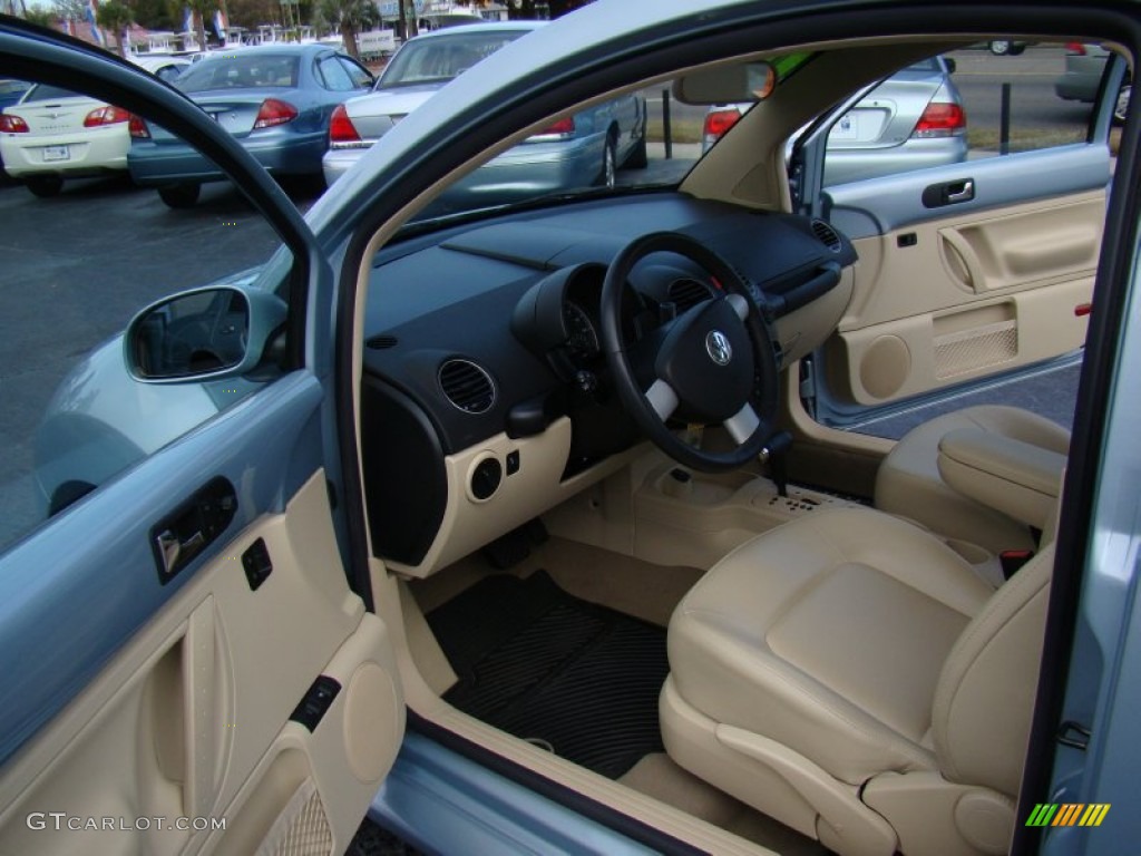 Cream Interior 2010 Volkswagen New Beetle 2.5 Coupe Photo #74444146