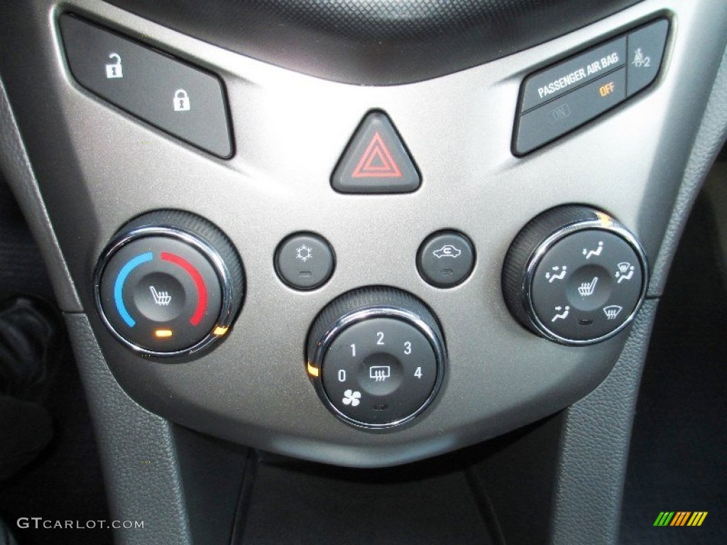 2013 Chevrolet Sonic LTZ Hatch Controls Photo #74444600