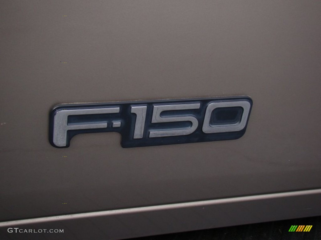 2001 Ford F150 XLT SuperCab Marks and Logos Photos