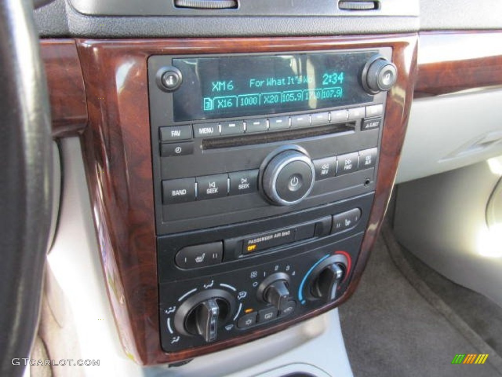 2007 Chevrolet Cobalt LTZ Sedan Controls Photo #74447966