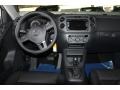 Reflex Silver Metallic - Tiguan SE Photo No. 16