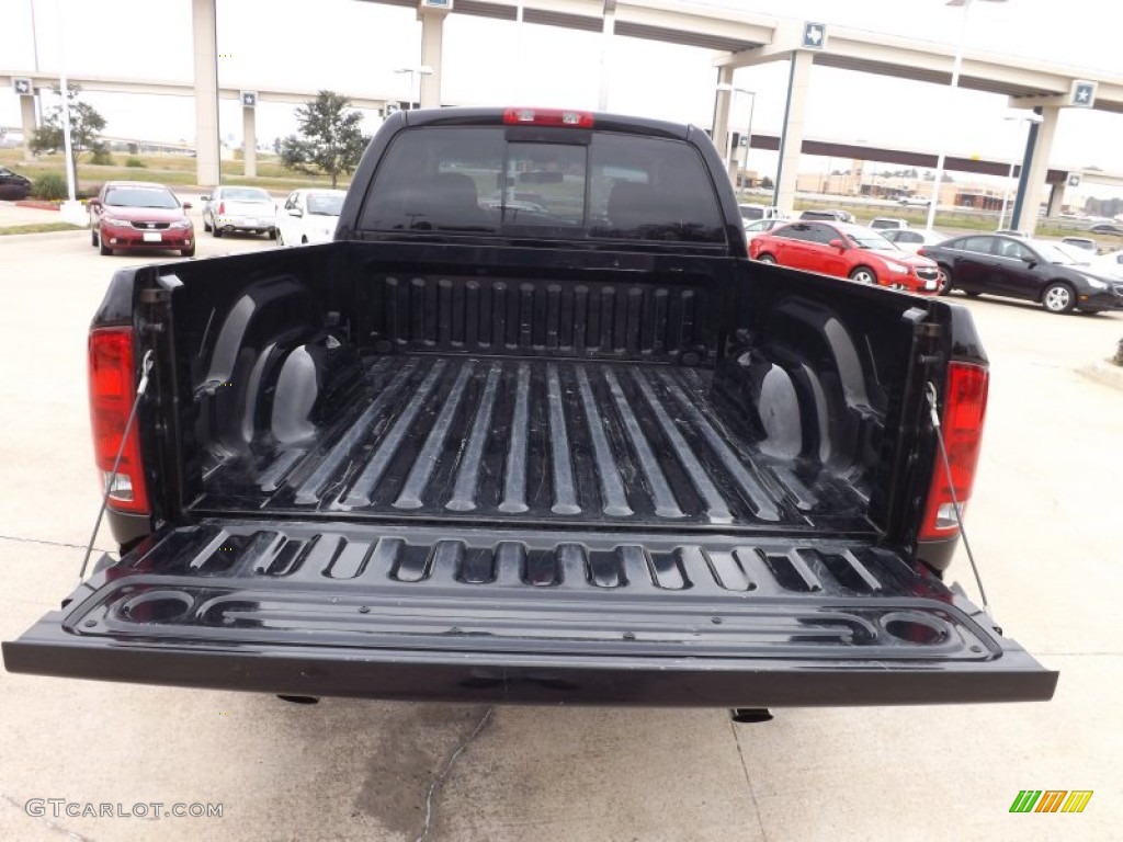 2005 Ram 1500 SLT Quad Cab - Black / Dark Slate Gray photo #19