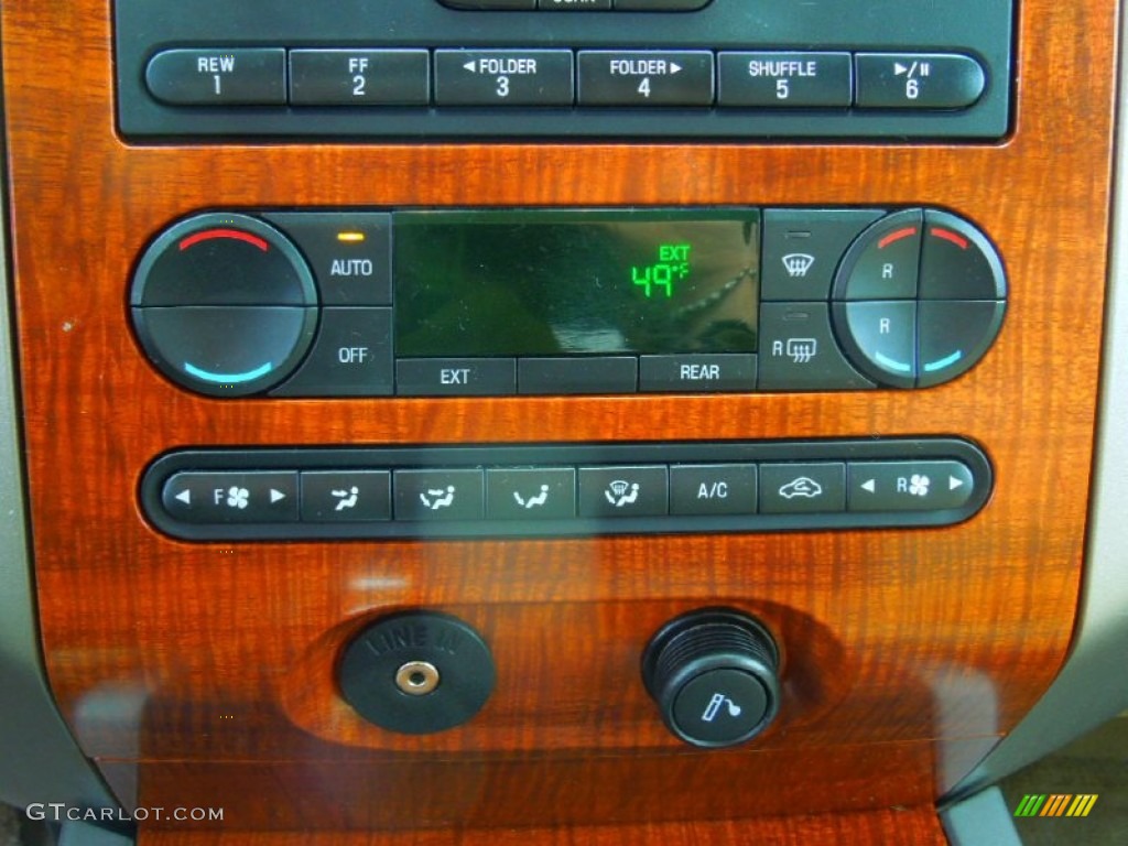 2007 Ford Expedition Eddie Bauer Controls Photo #74453984