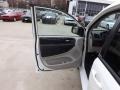Stone White - Grand Caravan SE Photo No. 14