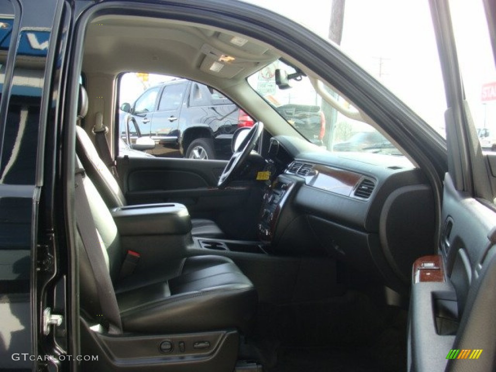 2012 Suburban LT 4x4 - Black / Ebony photo #8