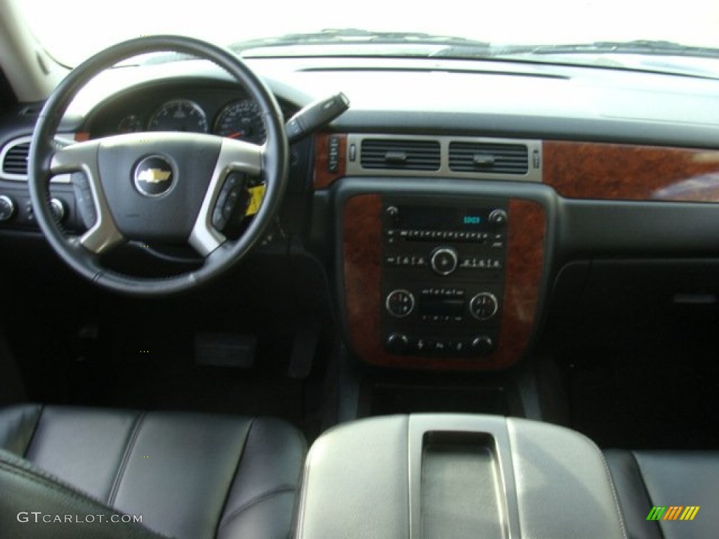 2012 Suburban LT 4x4 - Black / Ebony photo #9