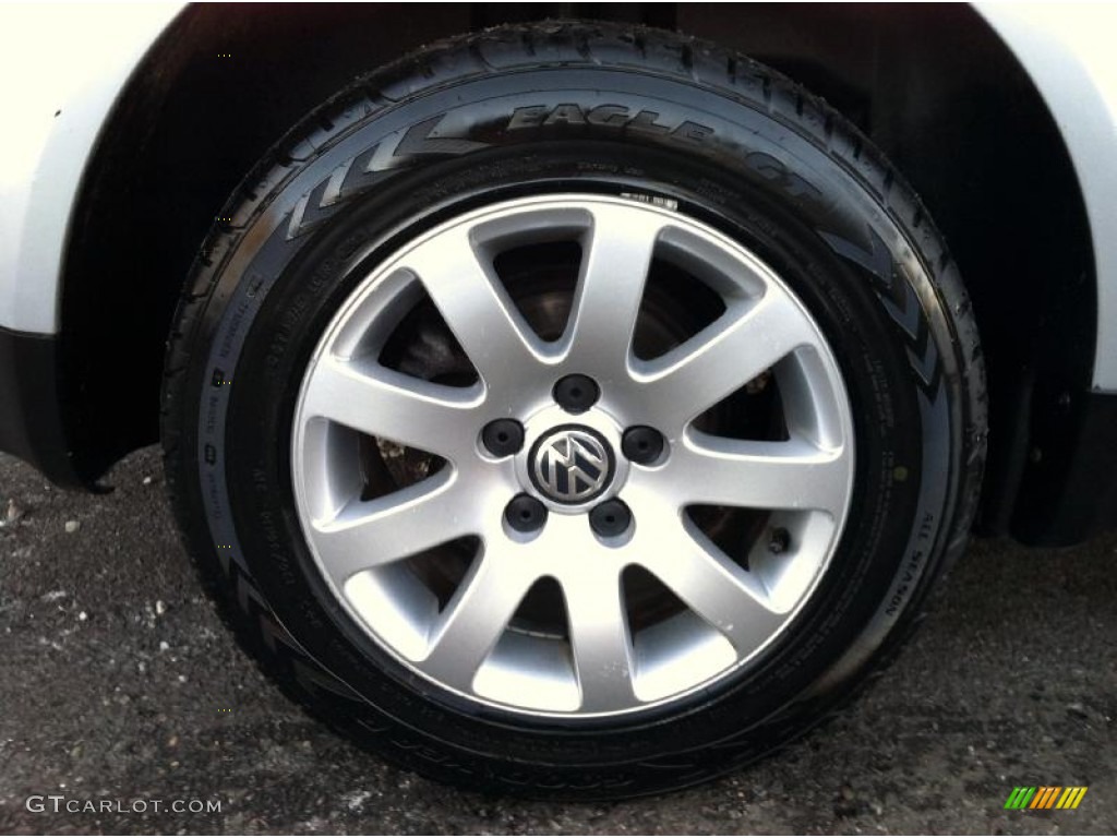 2002 Volkswagen Passat GLS V6 Sedan Wheel Photos