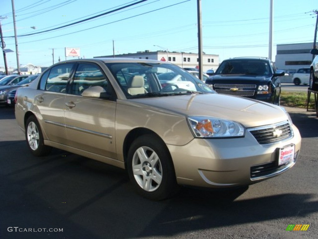 2006 Malibu LT V6 Sedan - Sandstone Metallic / Cashmere Beige photo #3