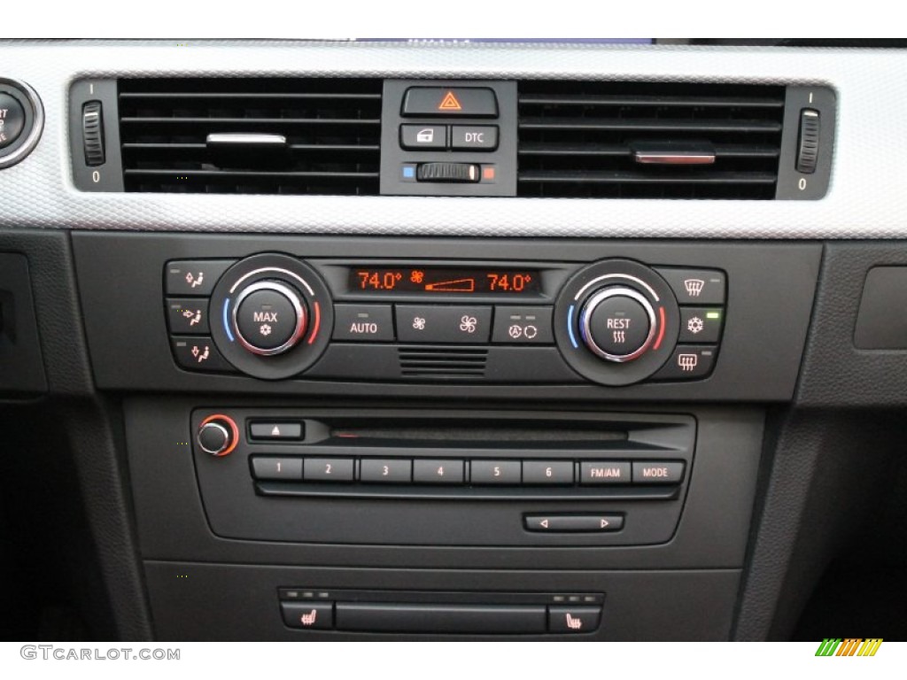 2009 BMW 3 Series 335i Convertible Controls Photo #74460995