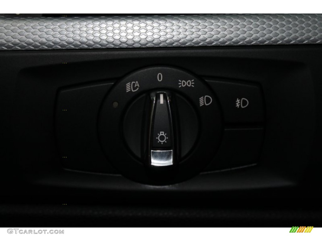 2009 BMW 3 Series 335i Convertible Controls Photo #74461212