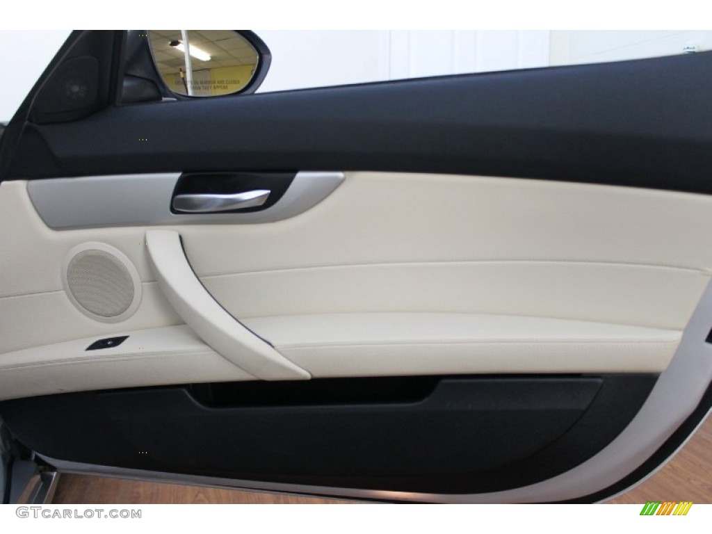 2011 BMW Z4 sDrive30i Roadster Beige Door Panel Photo #74461884