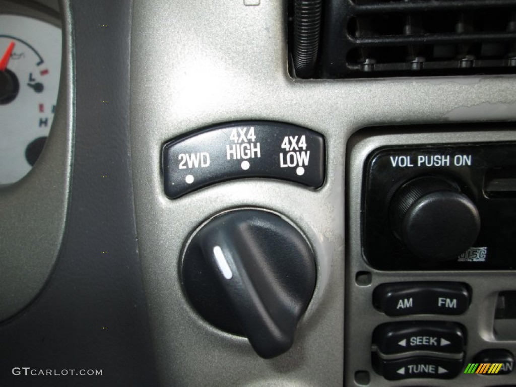 2002 Ford Explorer Sport 4x4 Controls Photo #74467975