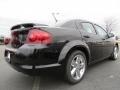 Black - Avenger SXT V6 Photo No. 3