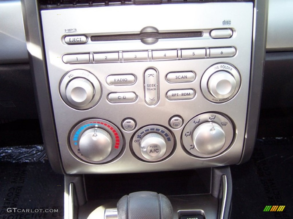 2010 Mitsubishi Galant FE Controls Photos
