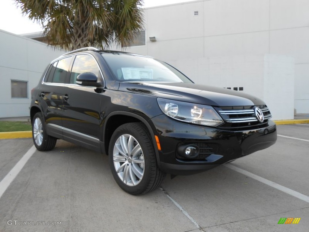 Deep Black Metallic 2013 Volkswagen Tiguan SE Exterior Photo #74476748